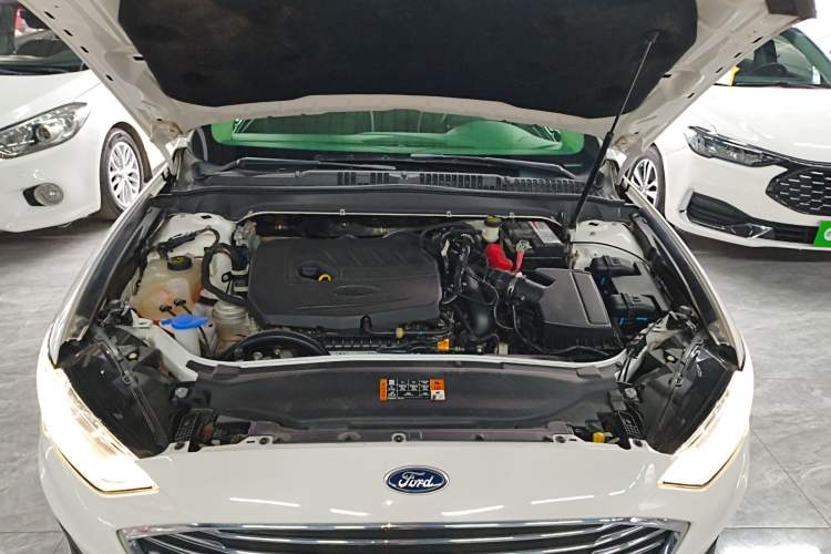 Used Ford Mondeo 2020 EcoBoost 180 Stylish Model Engine Bay