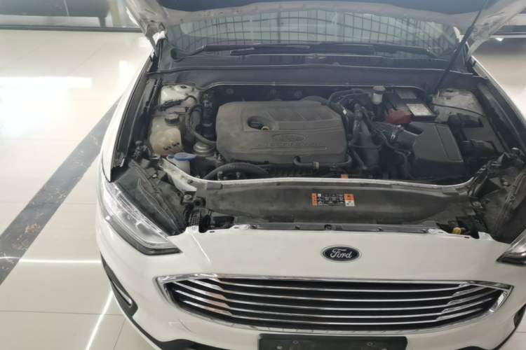 Used Ford Mondeo 2020 EcoBoost 180 Stylish Model Engine Bay Right