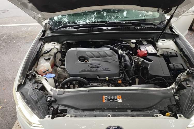 Used Ford Mondeo 2020 EcoBoost 180 Stylish Model Engine Bay Right