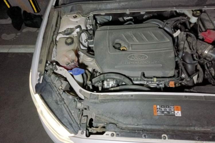 Used Ford Mondeo 2020 EcoBoost 180 Stylish Model Engine Bay Right