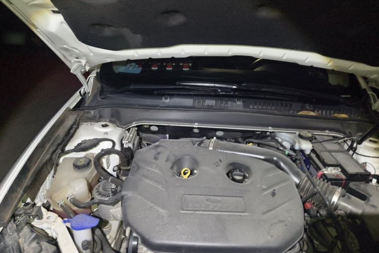 Used Ford Mondeo 2020 EcoBoost 200 Stylish Model Engine Bay Right