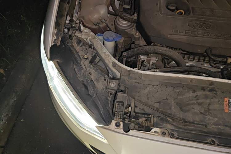 Used Ford Mondeo 2020 EcoBoost 180 Stylish Model Engine Bay Right