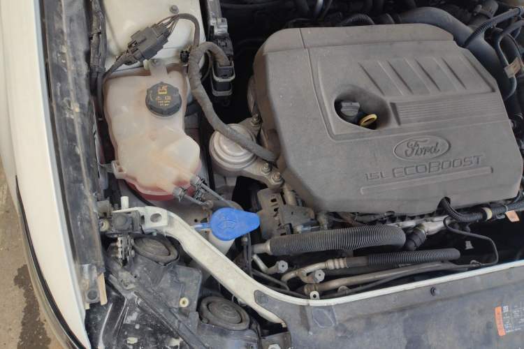 Used Ford Mondeo 2020 EcoBoost 180 Stylish Model Engine Bay Right