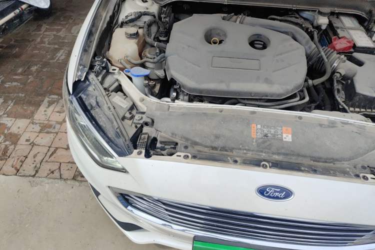 Used Ford Mondeo 2020 EcoBoost 200 Luxury Model Engine Bay Right
