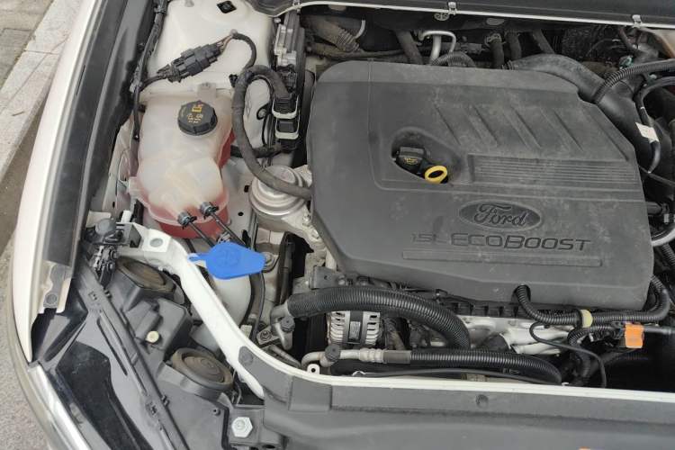 Used Ford Mondeo 2020 EcoBoost 180 Stylish Model Engine Bay Right