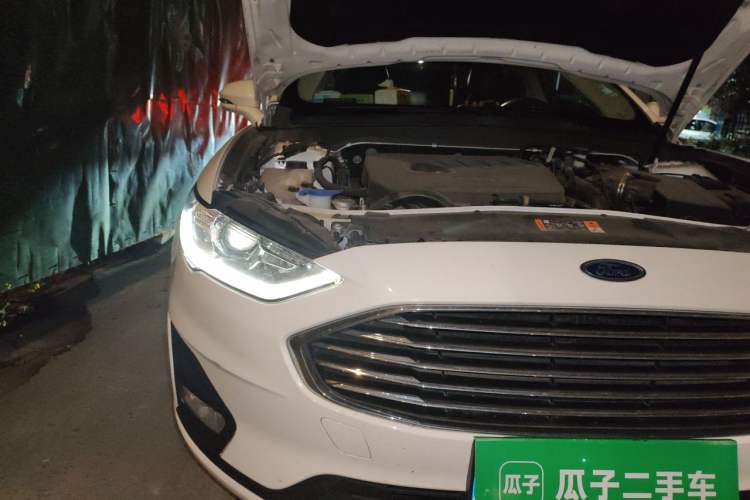 Used Ford Mondeo 2020 EcoBoost 180 Stylish Model Engine Bay Right