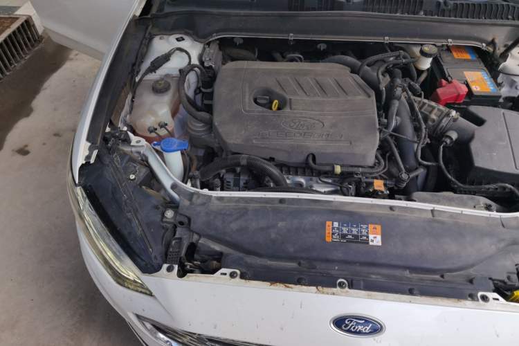Used Ford Mondeo 2020 EcoBoost 180 Stylish Model Engine Bay Right