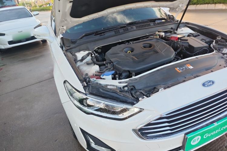Used Ford Mondeo 2020 EcoBoost 200 Luxury Model Engine Bay Right
