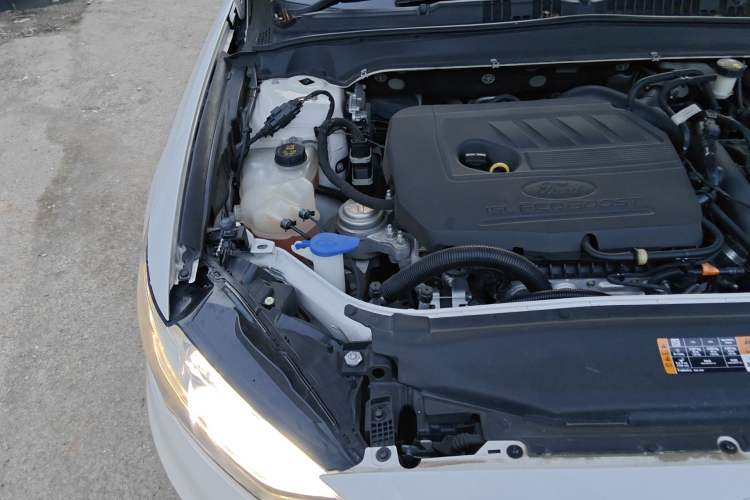 Used Ford Mondeo 2020 EcoBoost 180 Stylish Model Engine Bay Right