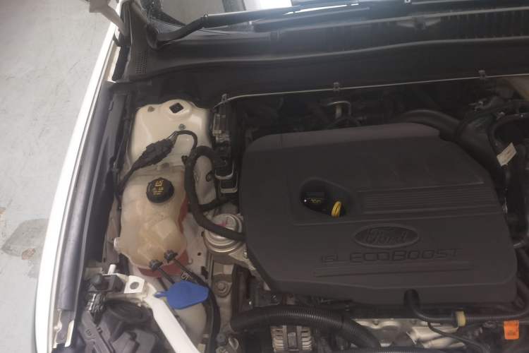 Used Ford Mondeo 2020 EcoBoost 180 Stylish Model Engine Bay Right