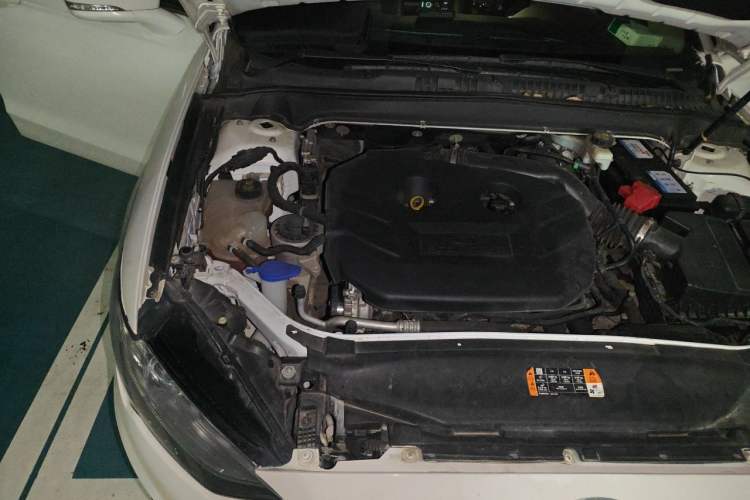 Used Ford Mondeo 2020 EcoBoost 200 Stylish Model Engine Bay Right