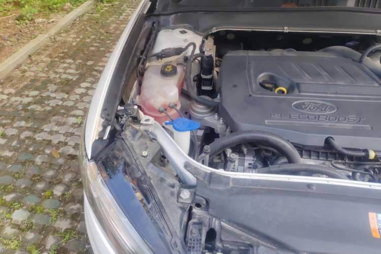 Used Ford Mondeo 2020 EcoBoost 180 Stylish Model Engine Bay Right