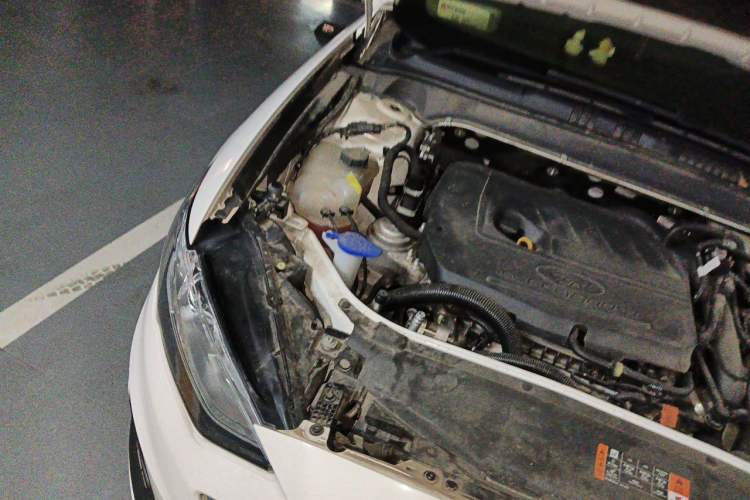 Used Ford Mondeo 2020 EcoBoost 180 Stylish Model Engine Bay Right
