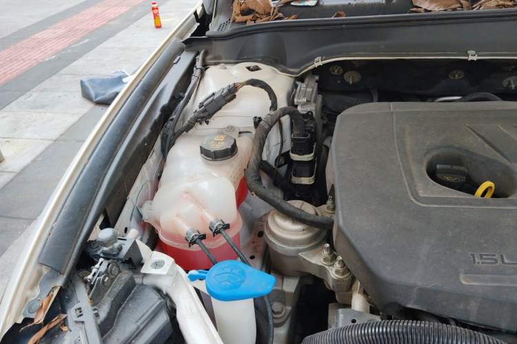 Used Ford Mondeo 2020 EcoBoost 180 Luxury Model Engine Bay Right