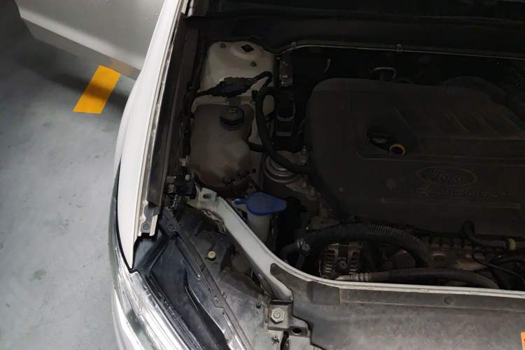 Used Ford Mondeo 2020 EcoBoost 180 Stylish Model Engine Bay Right