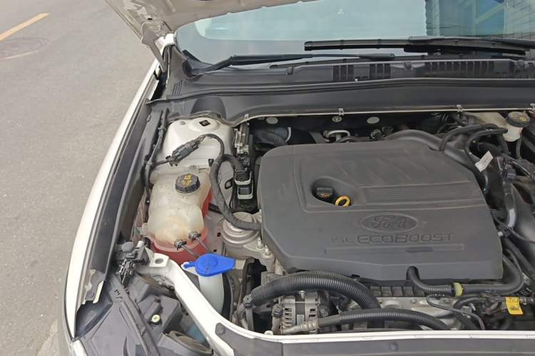 Used Ford Mondeo 2020 EcoBoost 180 Stylish Model Engine Bay Right