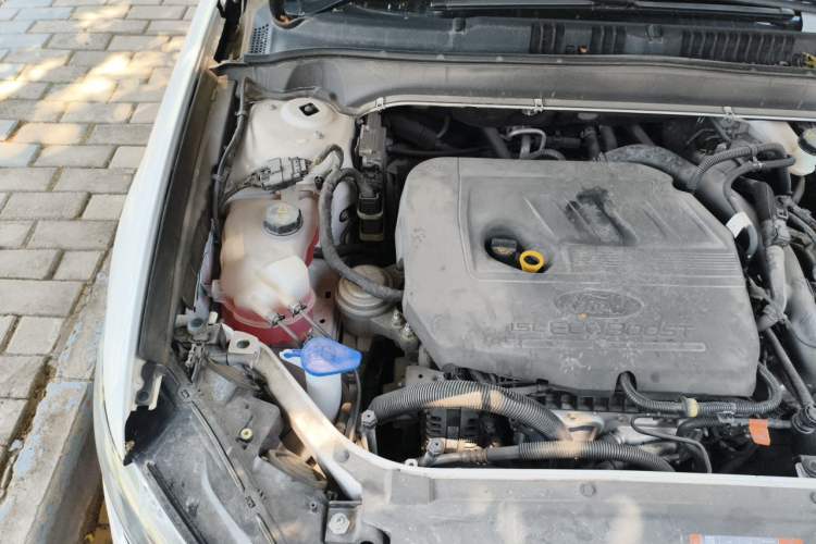 Used Ford Mondeo 2020 EcoBoost 180 Stylish Model Engine Bay Right