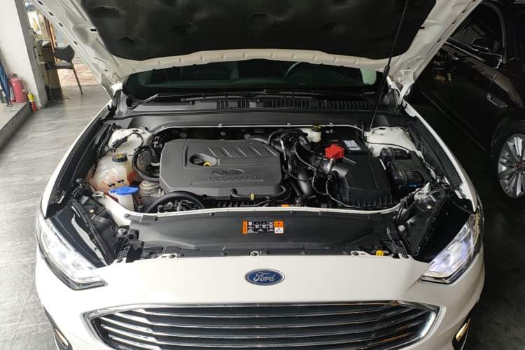 Used Ford Mondeo 2020 EcoBoost 180 Stylish Model Engine Bay