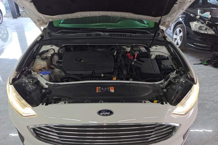Used Ford Mondeo 2020 EcoBoost 180 Stylish Model Engine Bay