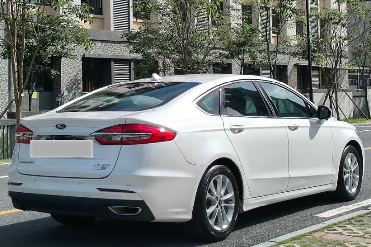 Used Ford Mondeo 2020 EcoBoost 180 Stylish Model Exterior 1
