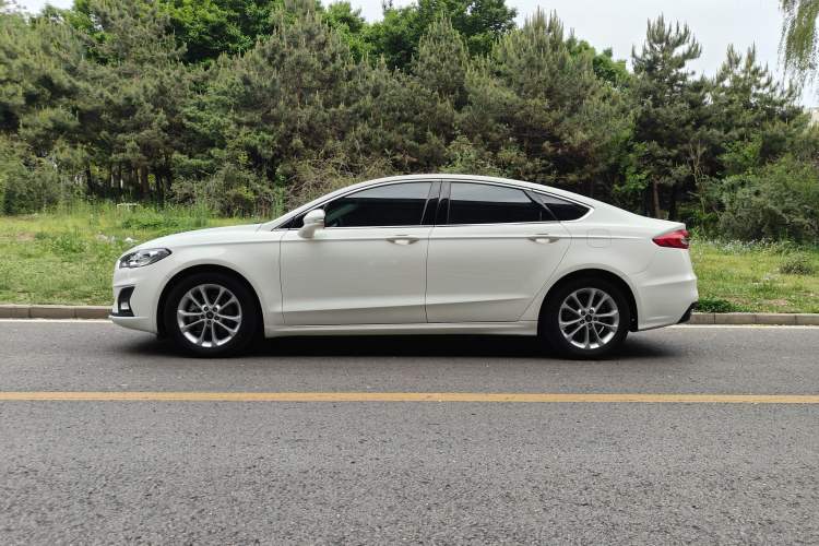 Used Ford Mondeo 2020 EcoBoost 180 Stylish Model Exterior 2