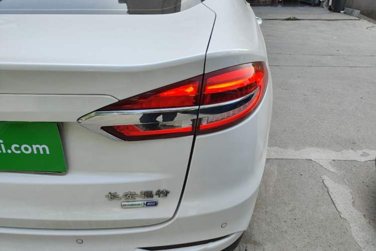 Used Ford Mondeo 2020 EcoBoost 200 Stylish Model Exterior 2
