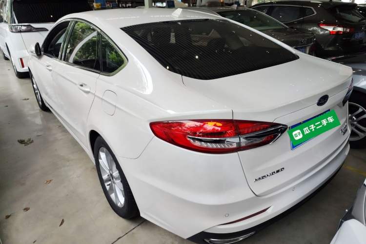 Used Ford Mondeo 2020 EcoBoost 180 Stylish Model Exterior 3
