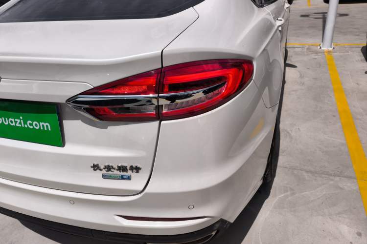 Used Ford Mondeo 2020 EcoBoost 180 Stylish Model Exterior 3