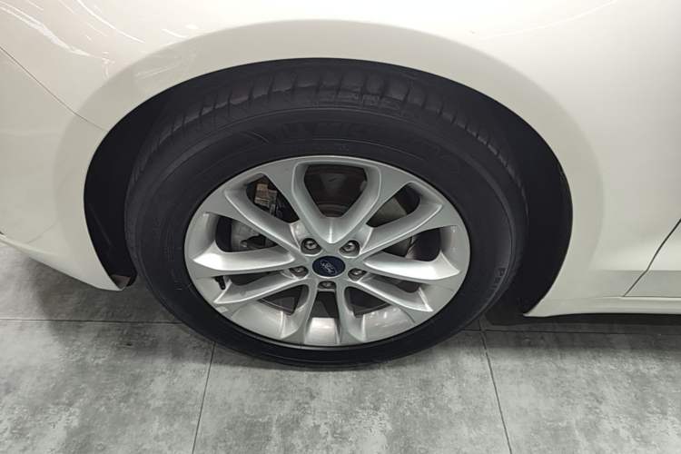 Used Ford Mondeo 2020 EcoBoost 180 Stylish Model Exterior 4