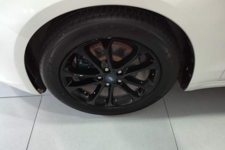 Used Ford Mondeo 2020 EcoBoost 180 Stylish Model Exterior 4
