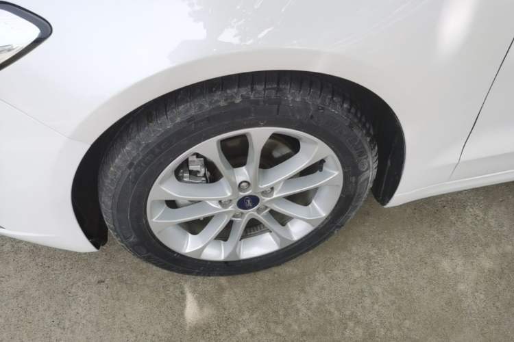 Used Ford Mondeo 2020 EcoBoost 180 Stylish Model Exterior 4