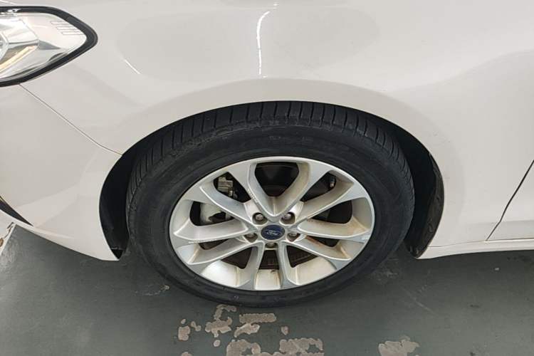 Used Ford Mondeo 2020 EcoBoost 180 Stylish Model Exterior 4