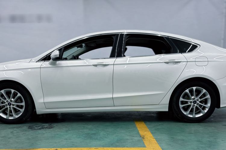 Used Ford Mondeo 2020 EcoBoost 180 Stylish Model Exterior 4