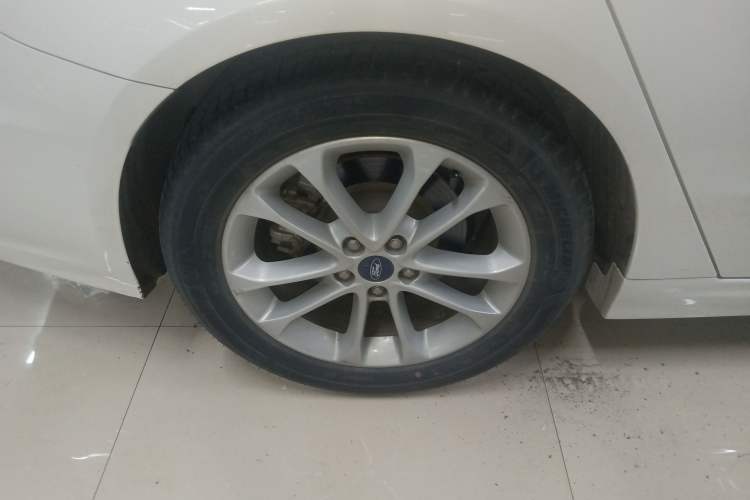 Used Ford Mondeo 2020 EcoBoost 180 Stylish Model Exterior 5