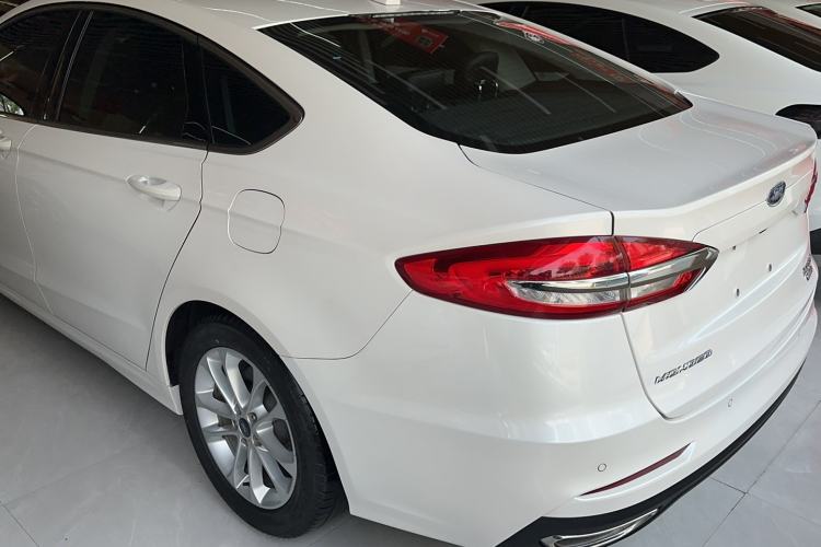 Used Ford Mondeo 2020 EcoBoost 180 Stylish Model Exterior 5