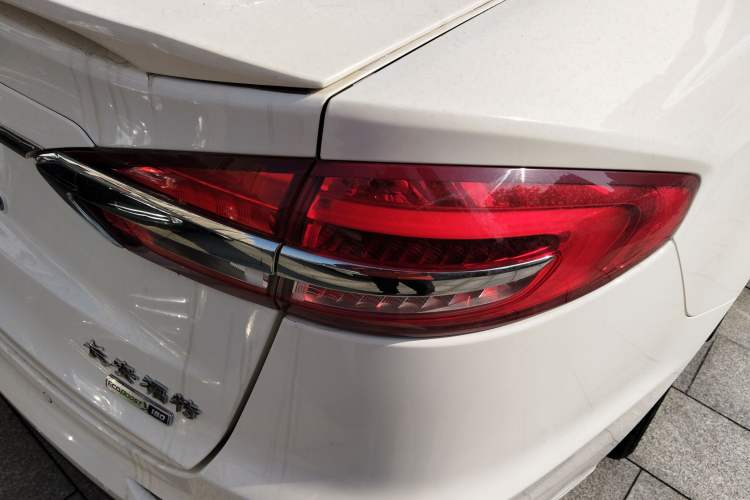 Used Ford Mondeo 2020 EcoBoost 180 Stylish Model Exterior 6