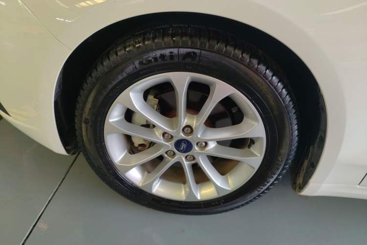 Used Ford Mondeo 2020 EcoBoost 180 Stylish Model Exterior 7