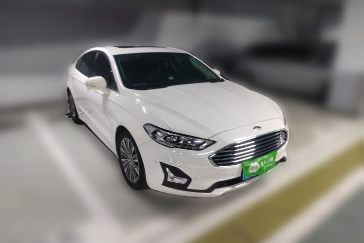 Used Ford Mondeo 2020 EcoBoost 200 Luxury Model Front Right 45 Deg