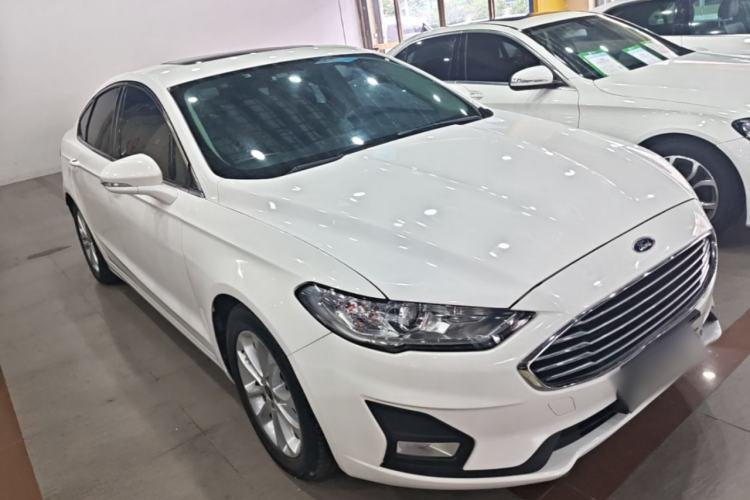 Used Ford Mondeo 2020 EcoBoost 200 Stylish Model Front Right 45 Deg