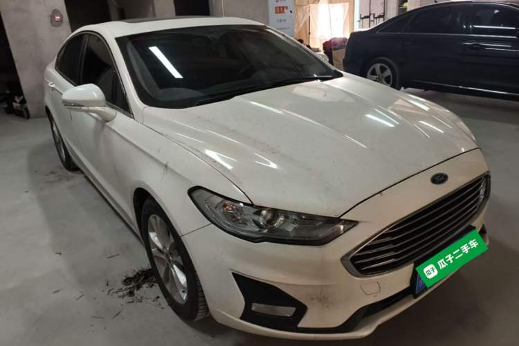Used Ford Mondeo 2020 EcoBoost 180 Stylish Model Front Right 45 Deg