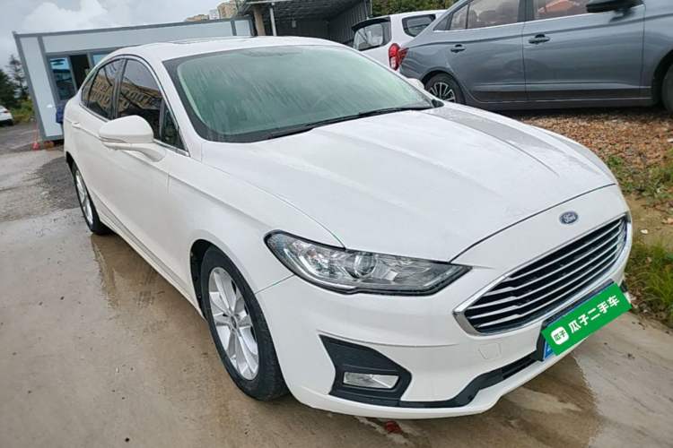Used Ford Mondeo 2020 EcoBoost 180 Stylish Model Front Right 45 Deg