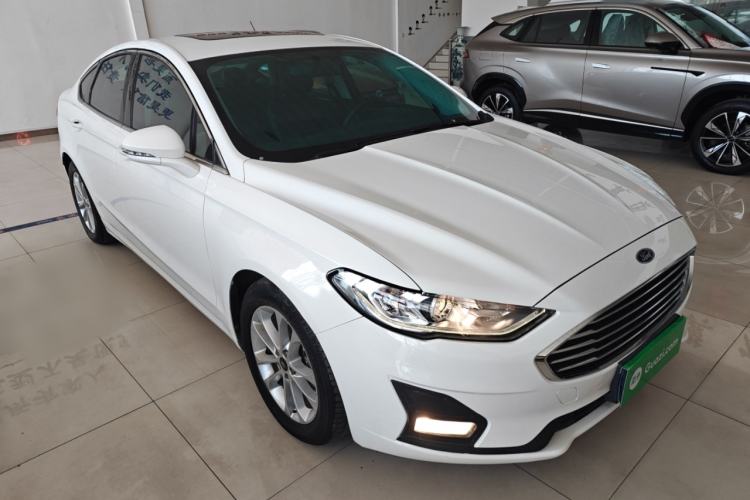Used Ford Mondeo 2020 EcoBoost 180 Stylish Model Front Right 45 Deg