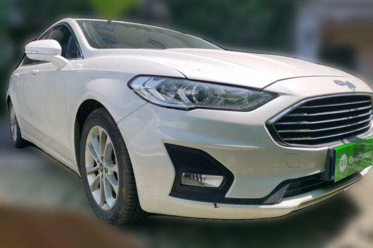 Used Ford Mondeo 2020 EcoBoost 180 Luxury Model Front Right 45 Deg