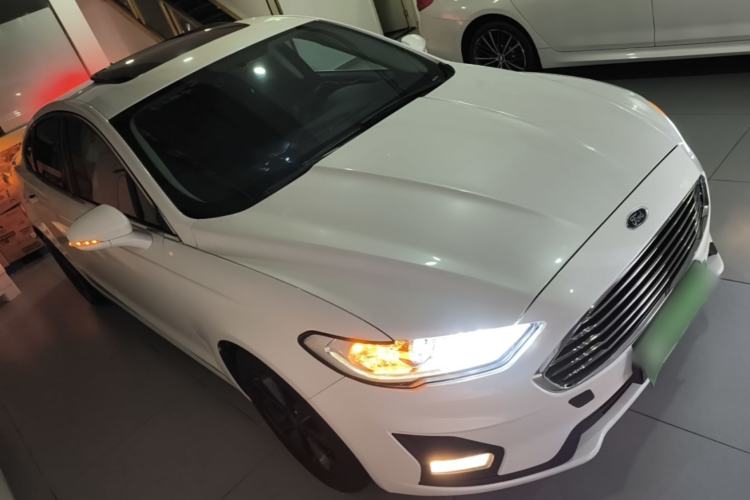 Used Ford Mondeo 2020 EcoBoost 180 Stylish Model Front Right 45 Deg