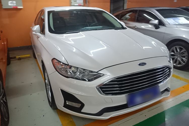 Used Ford Mondeo 2020 EcoBoost 200 Stylish Model Front Right 45 Deg