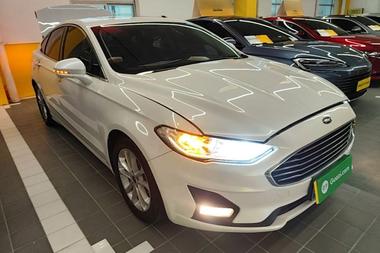 Used Ford Mondeo 2020 EcoBoost 180 Stylish Model Front Right 45 Deg