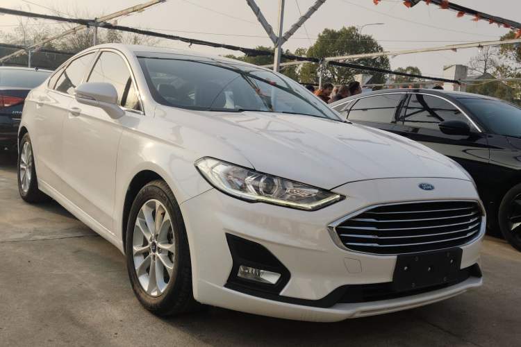 Used Ford Mondeo 2020 EcoBoost 180 Stylish Model Front Right 45 Deg