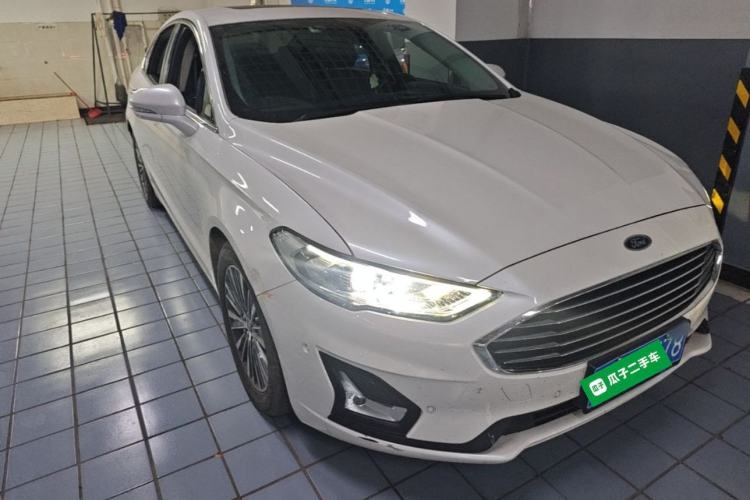 Used Ford Mondeo 2020 EcoBoost 200 Luxury Model Front Right 45 Deg
