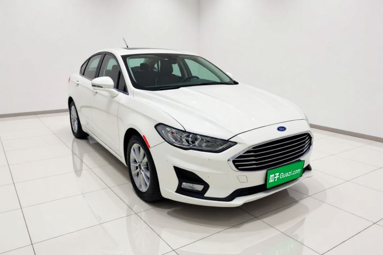 Used Ford Mondeo 2020 EcoBoost 200 Stylish Model Front Right 45 Deg