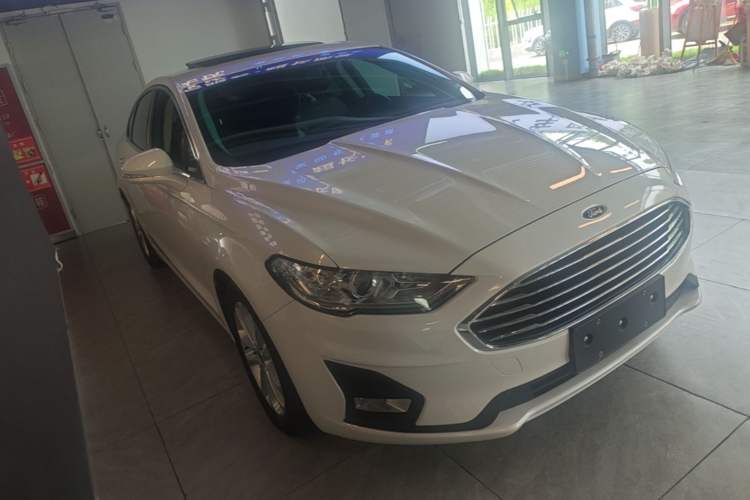 Used Ford Mondeo 2020 EcoBoost 180 Stylish Model Front Right 45 Deg